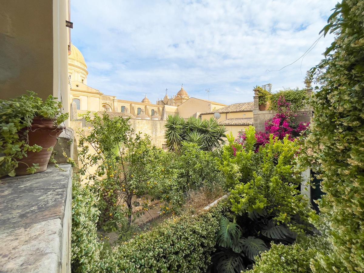 Casa Modica - Luxury Rooms Noto Exteriér fotografie